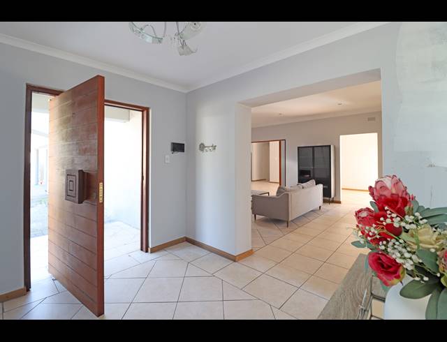 4 BEDROOM HOUSE FOR SALE IN HURLINGHAM